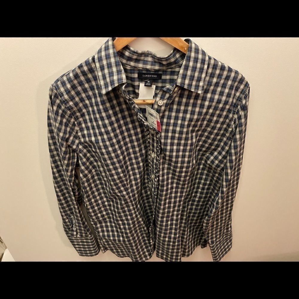 LANDS ‘END Button Down Blouse - Picture 4 of 9